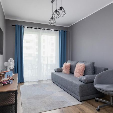 Comfy Apartment Pachonskiego With Parking In Krakow By Noclegi Renters Dış mekan fotoğraf
