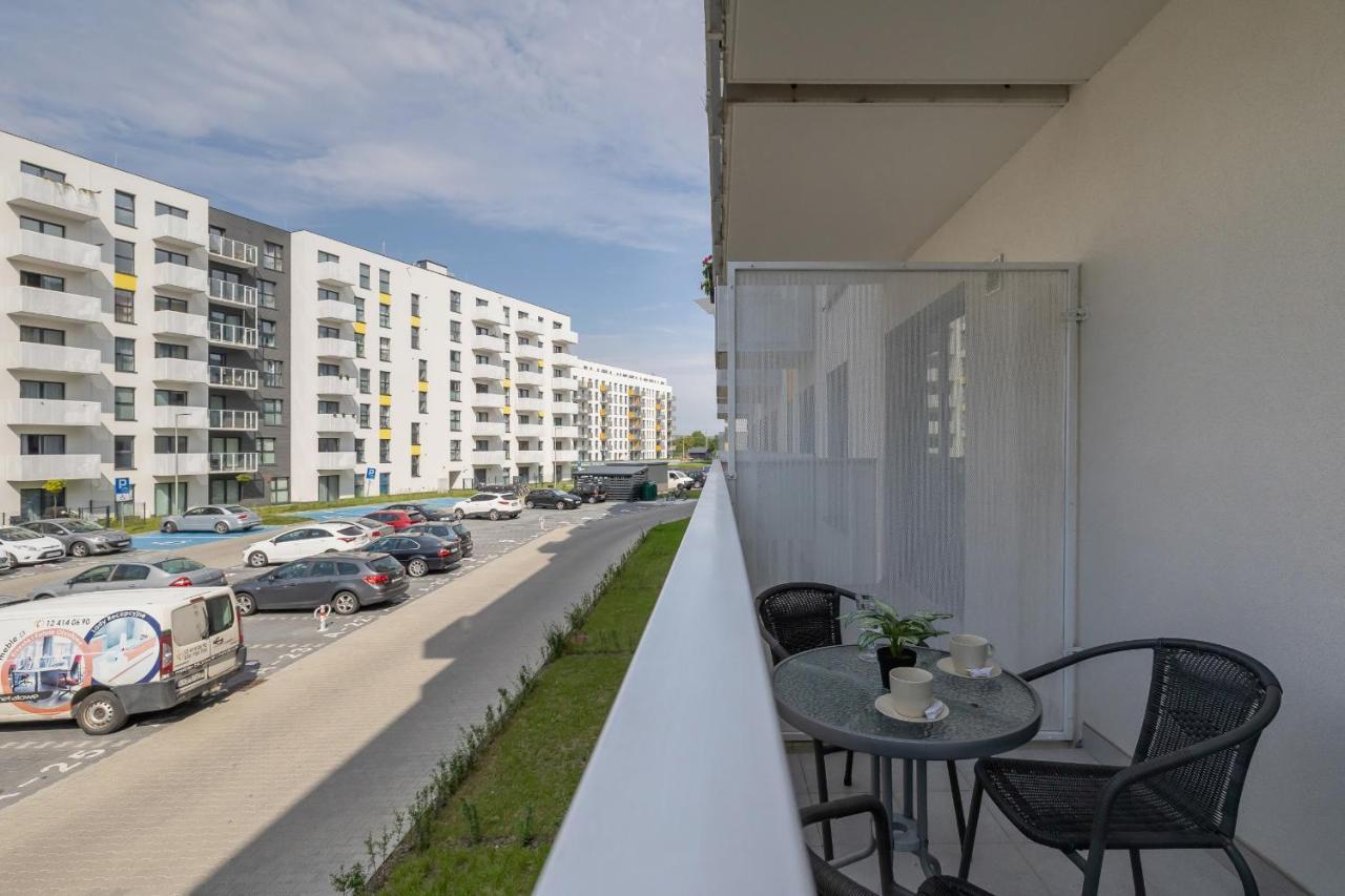 Comfy Apartment Pachonskiego With Parking In Krakow By Noclegi Renters Dış mekan fotoğraf