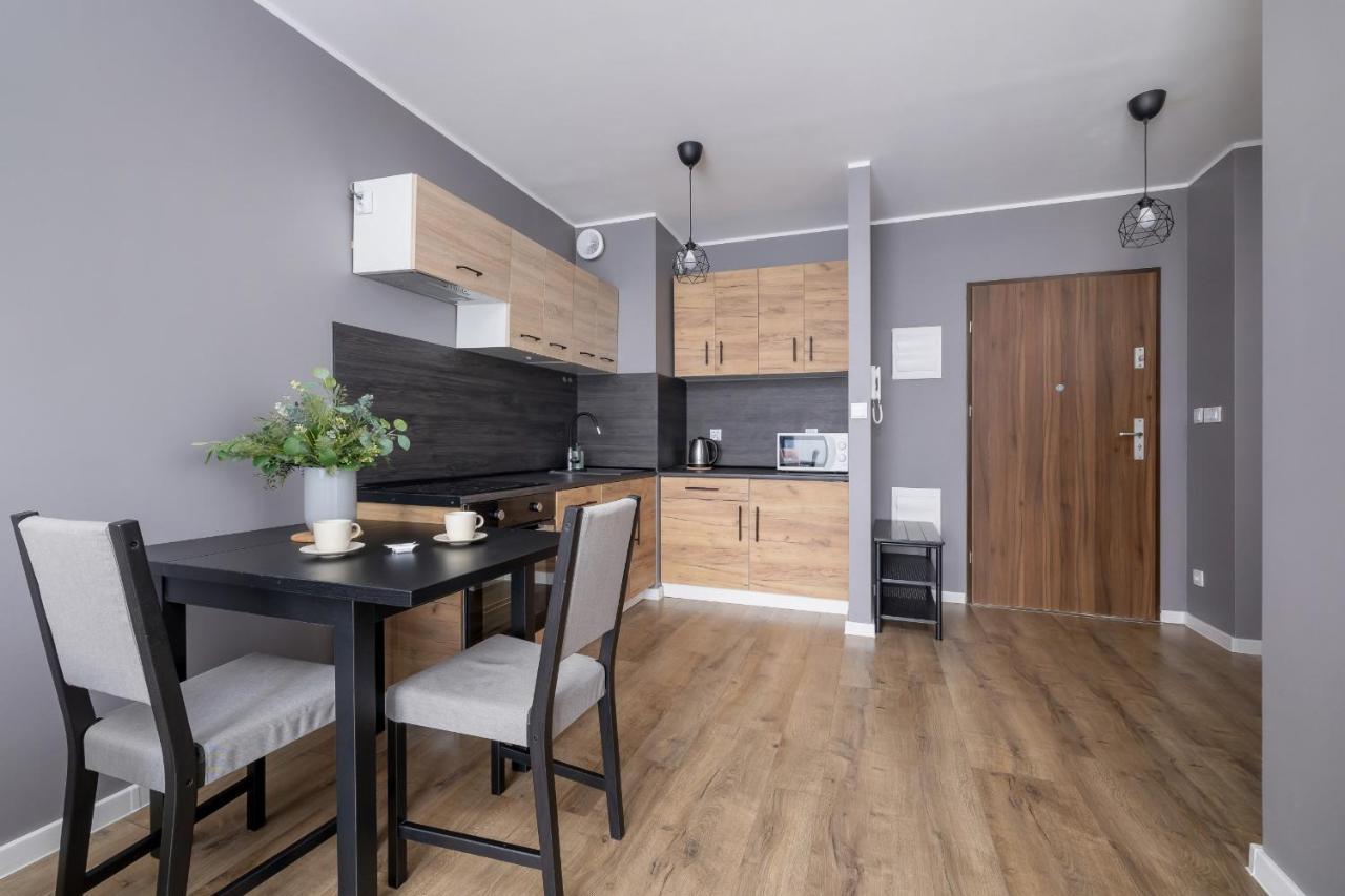 Comfy Apartment Pachonskiego With Parking In Krakow By Noclegi Renters Dış mekan fotoğraf