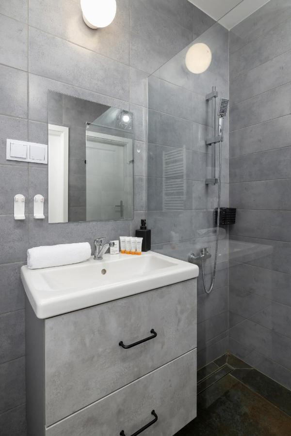 Comfy Apartment Pachonskiego With Parking In Krakow By Noclegi Renters Dış mekan fotoğraf