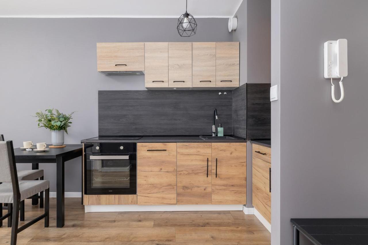 Comfy Apartment Pachonskiego With Parking In Krakow By Noclegi Renters Dış mekan fotoğraf
