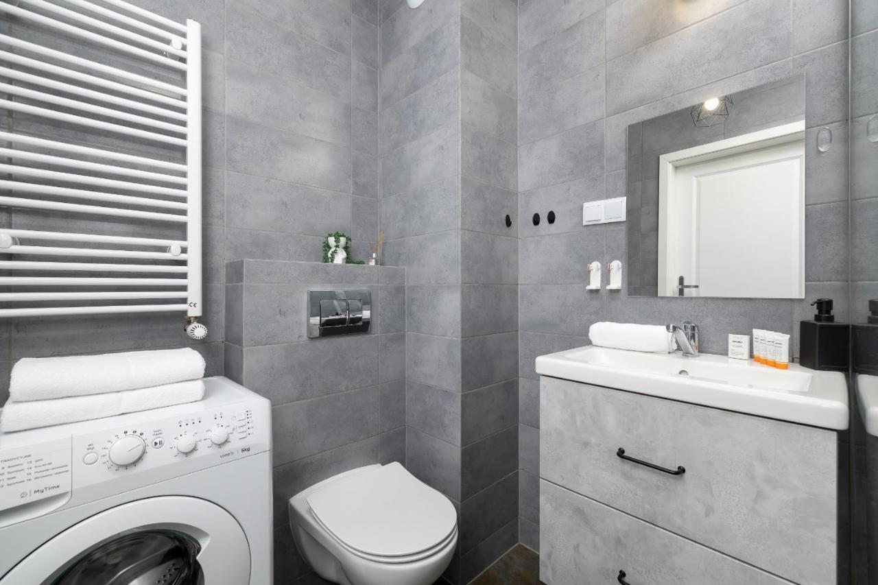 Comfy Apartment Pachonskiego With Parking In Krakow By Noclegi Renters Dış mekan fotoğraf